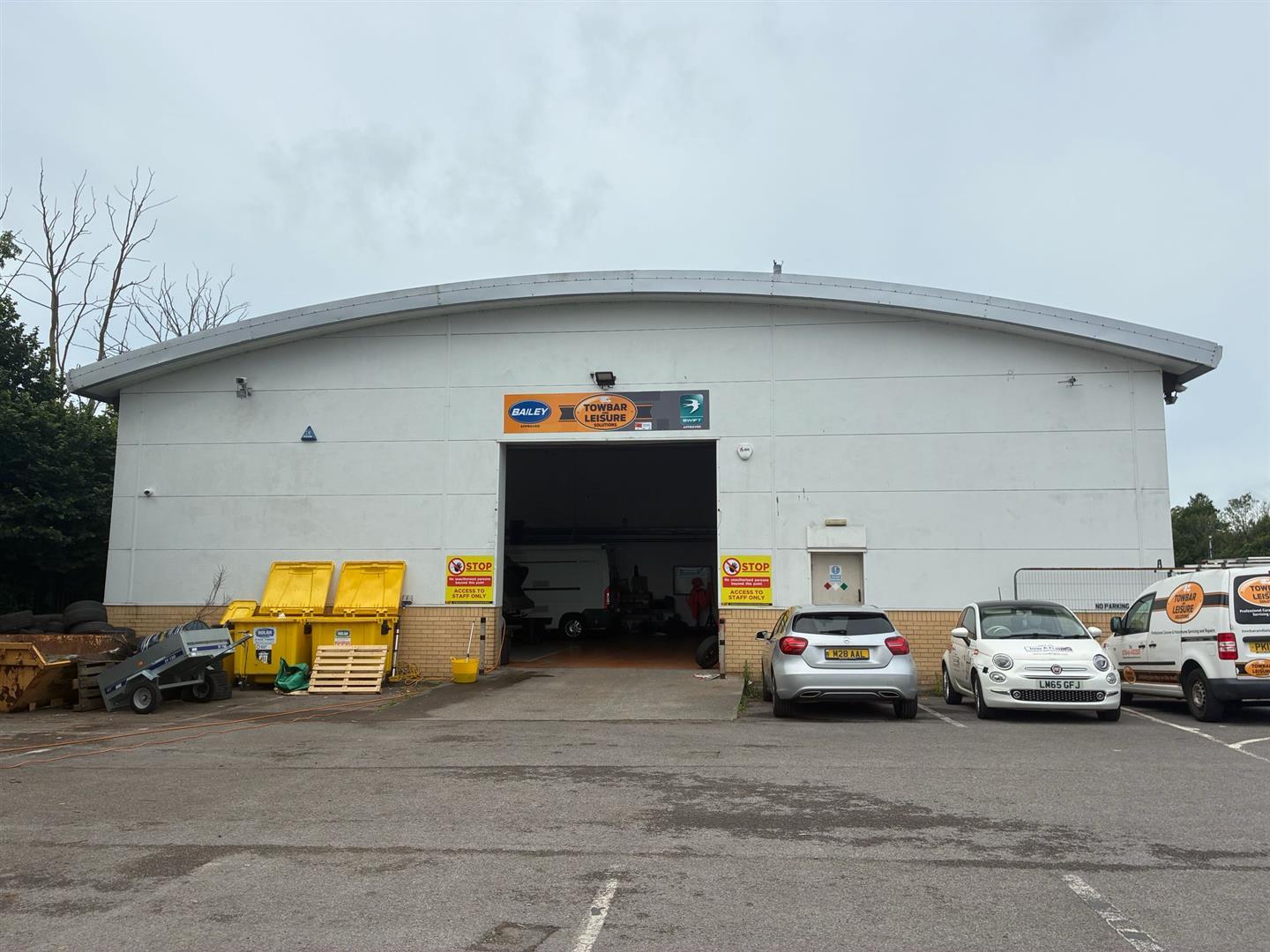 Showroom/Business Unit, Waterton Lane Bridgend, CF31 3YY